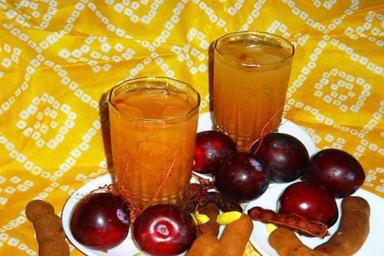 Aloo Bukhara juice